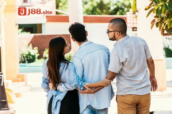 Mộng thấy mình ngoại tình với đồng nghiệp có phải là điềm báo xấu? Mộng thấy mình ngoại tình với đồng nghiệp có phải là điềm báo xấu?